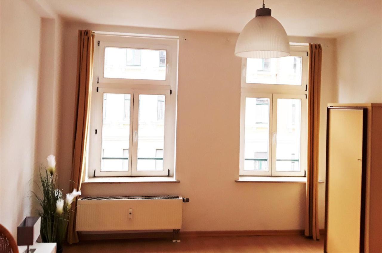 Schöne, ruhige Zweiraumwohnung im angesagten Altlindenau Leipzig Exterior foto